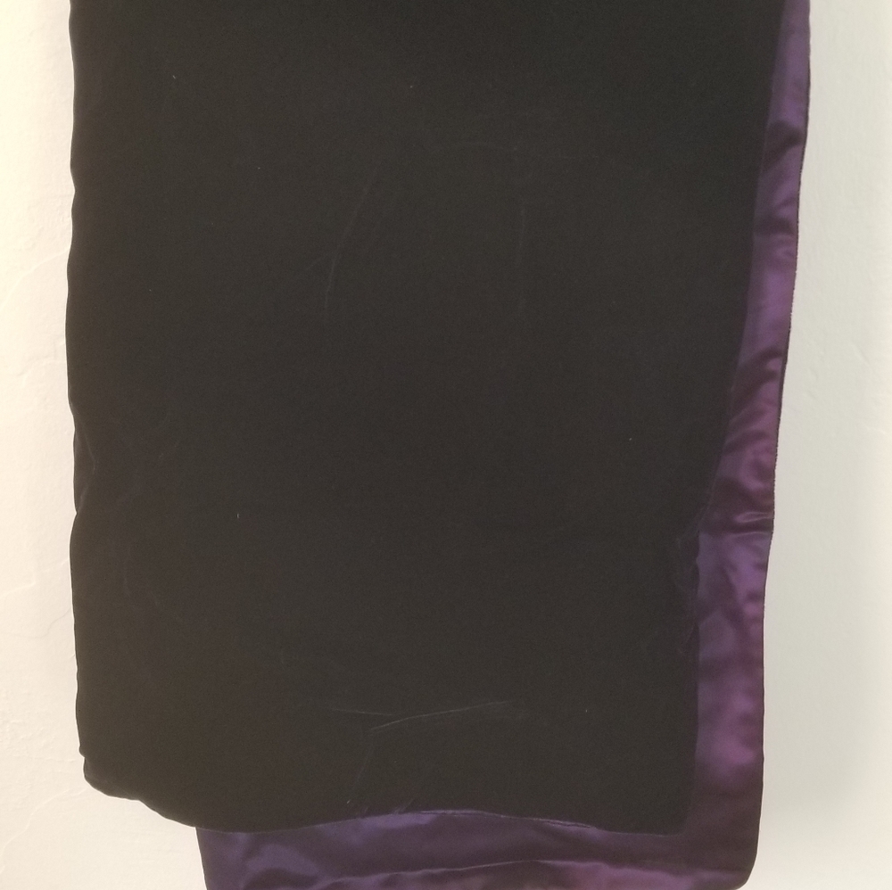 Velvet shawl